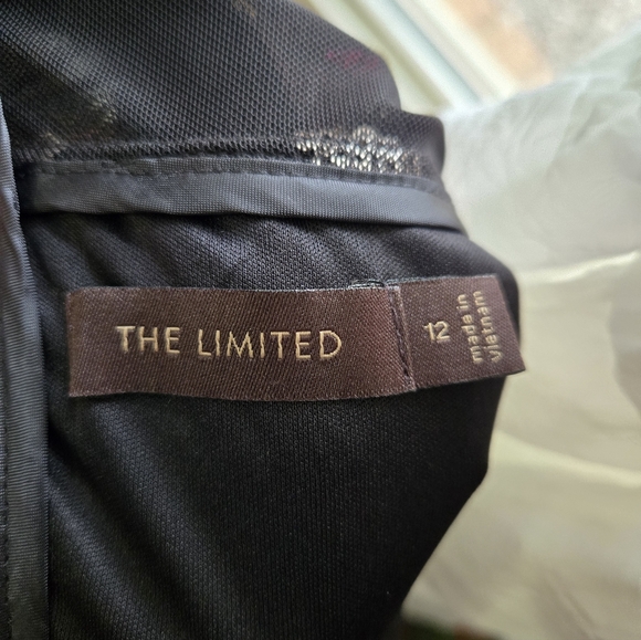 The Limited Black & Gold Sequin Damask Illusion Sheath Dress - Size 12 - Picture 10 of 11